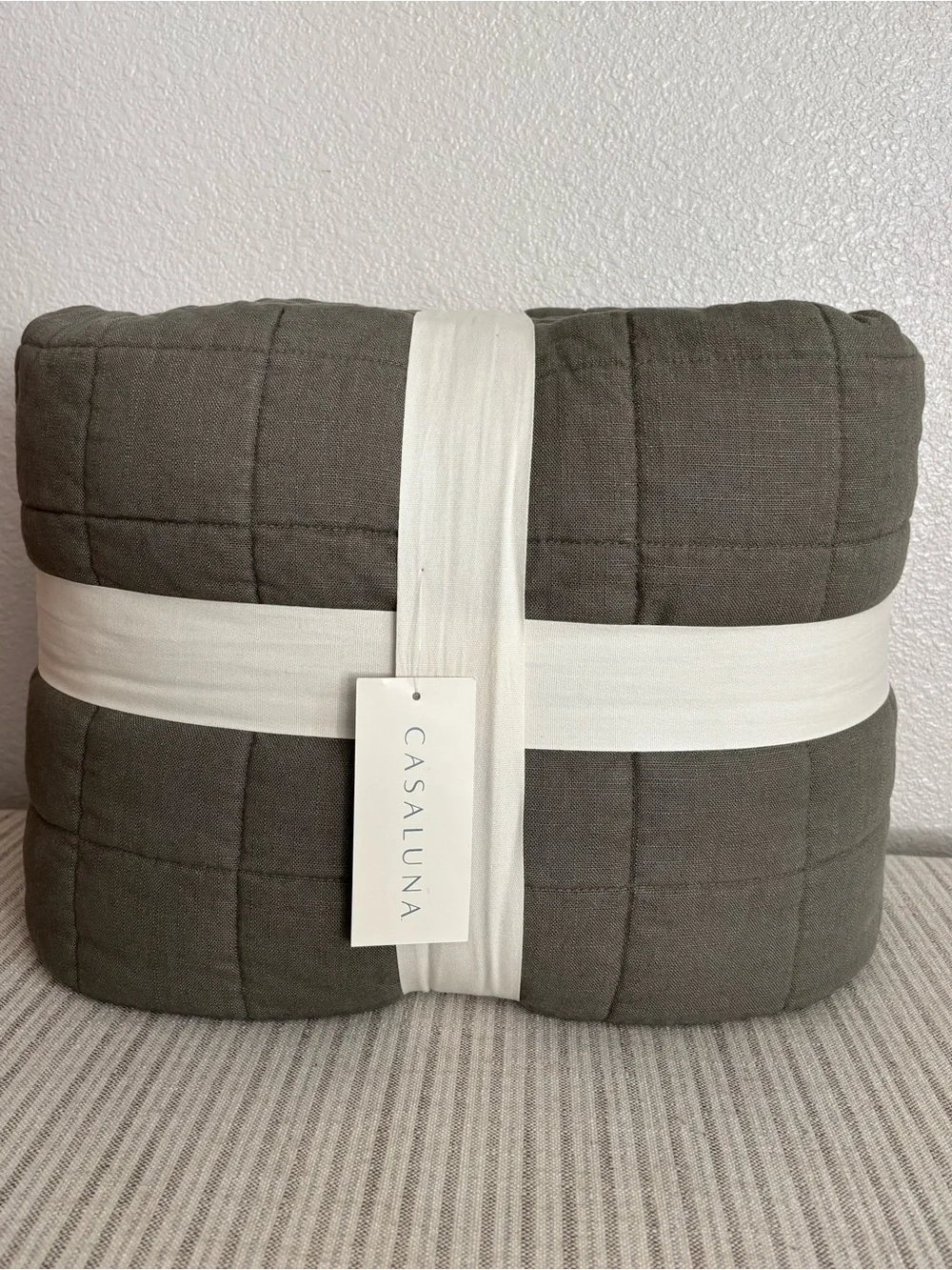 NWT Full/Queen Heavyweight Linen Blend Quilt Olive Green - Casaluna